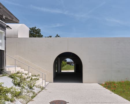 VAULX MILIEU